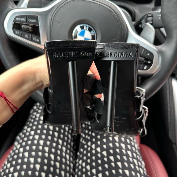 BALENCIAGA STRAP HEELS - Picture 9 of 12